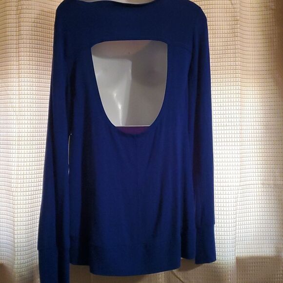 Touch by ALYSSA MILANO Active L lightweight sweatshirt - Picture 6 of 7